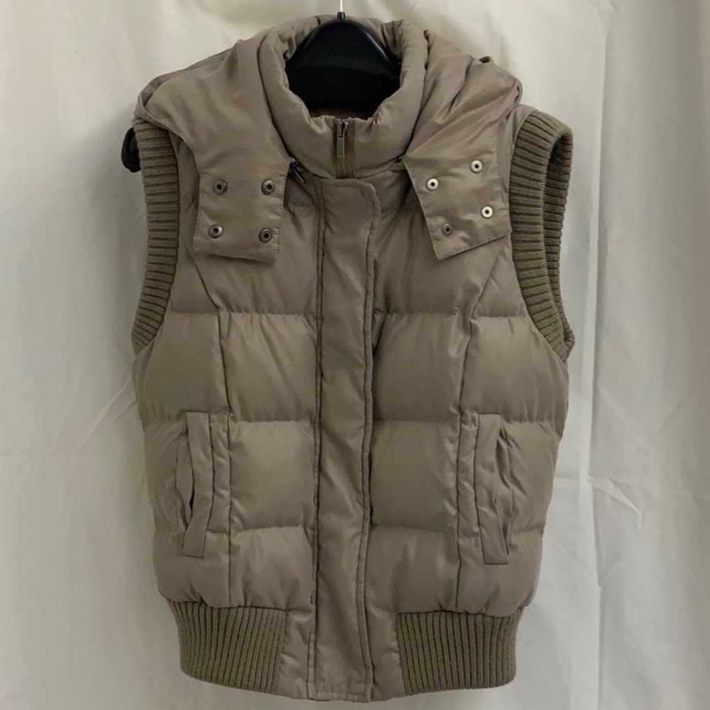 BCBG Maxazaria Duck Feather-Fill Puffer Vest with Detachable Hood in Taupe Sz M